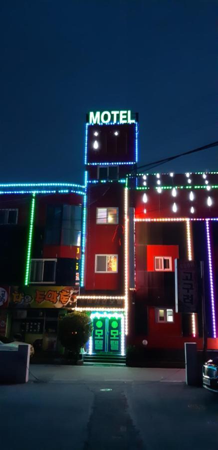 Michigan Motel Пхочхон Екстер'єр фото